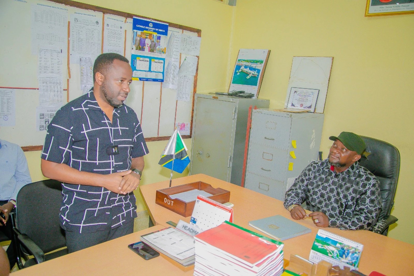 MHE. MCHENGERWA APONGEZA KIBAHA KWA UFAULU MZURI , ATOA MAELEKEZO MAHUSUSI MHE. MCHENGERWA APONGEZA KIBAHA KWA UFAULU MZURI , ATOA MAELEKEZO MAHUSUSI