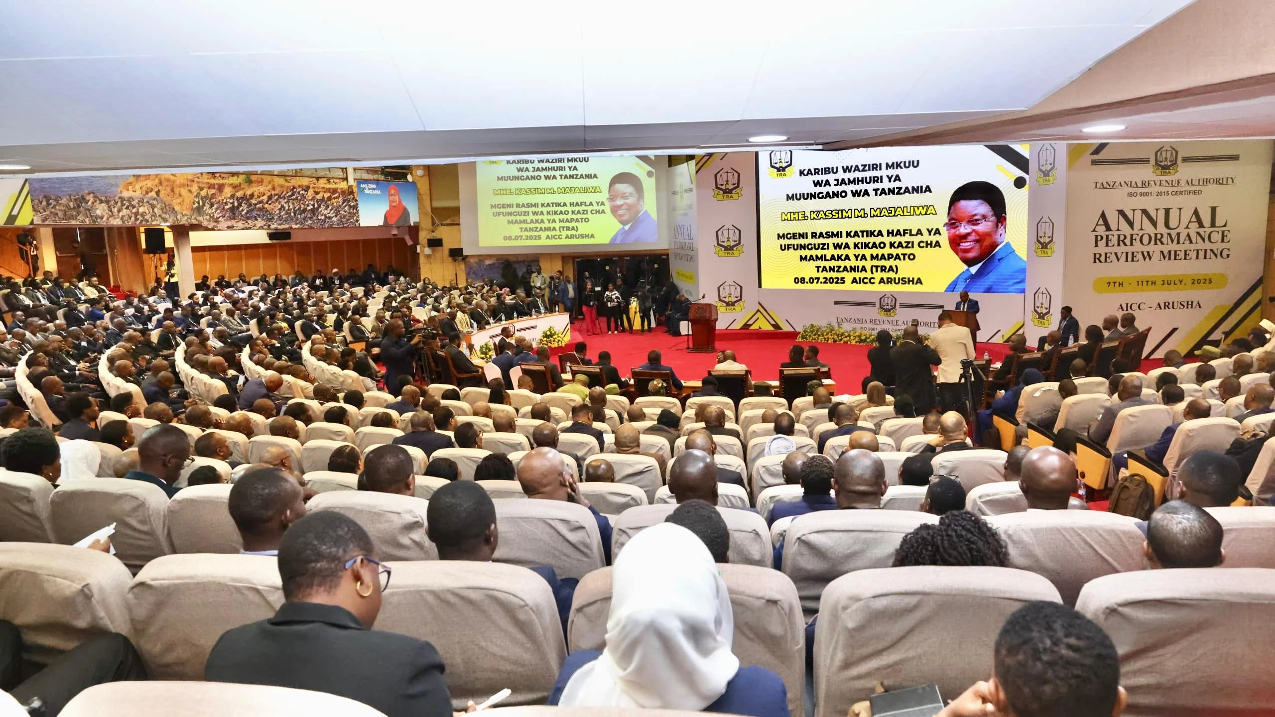 WAZIRI MKUU MAJALIWA AFUNGUA KIKAO KAZI CHA VIONGOZI WA TRA WAZIRI MKUU MAJALIWA AFUNGUA KIKAO KAZI CHA VIONGOZI WA TRA