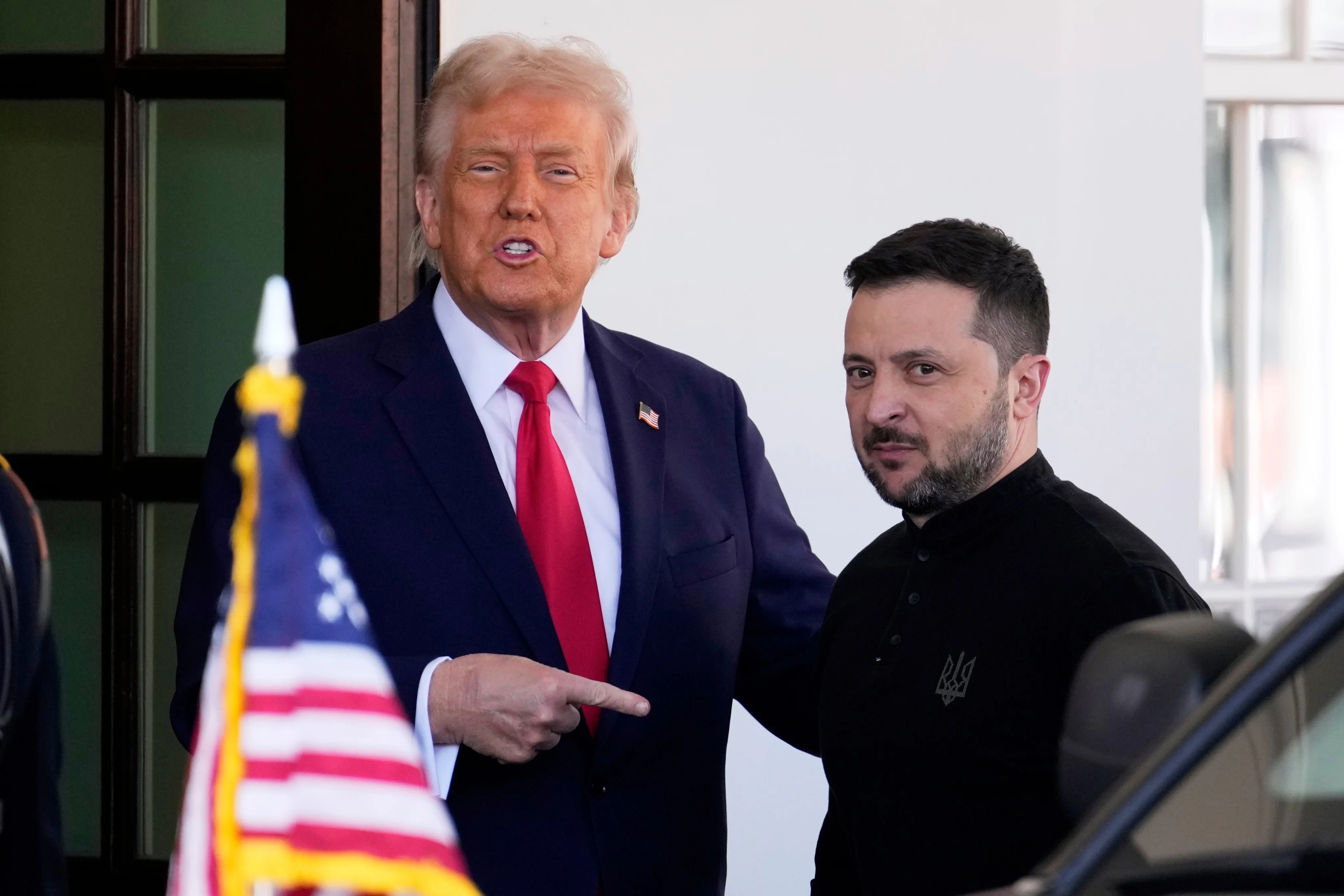RAISI WA UKRAINE AMKSHUKURU TRUMP KWA AHADI YA MSAADA WA KIJESHI RAISI WA UKRAINE AMKSHUKURU TRUMP KWA AHADI YA MSAADA WA KIJESHI
