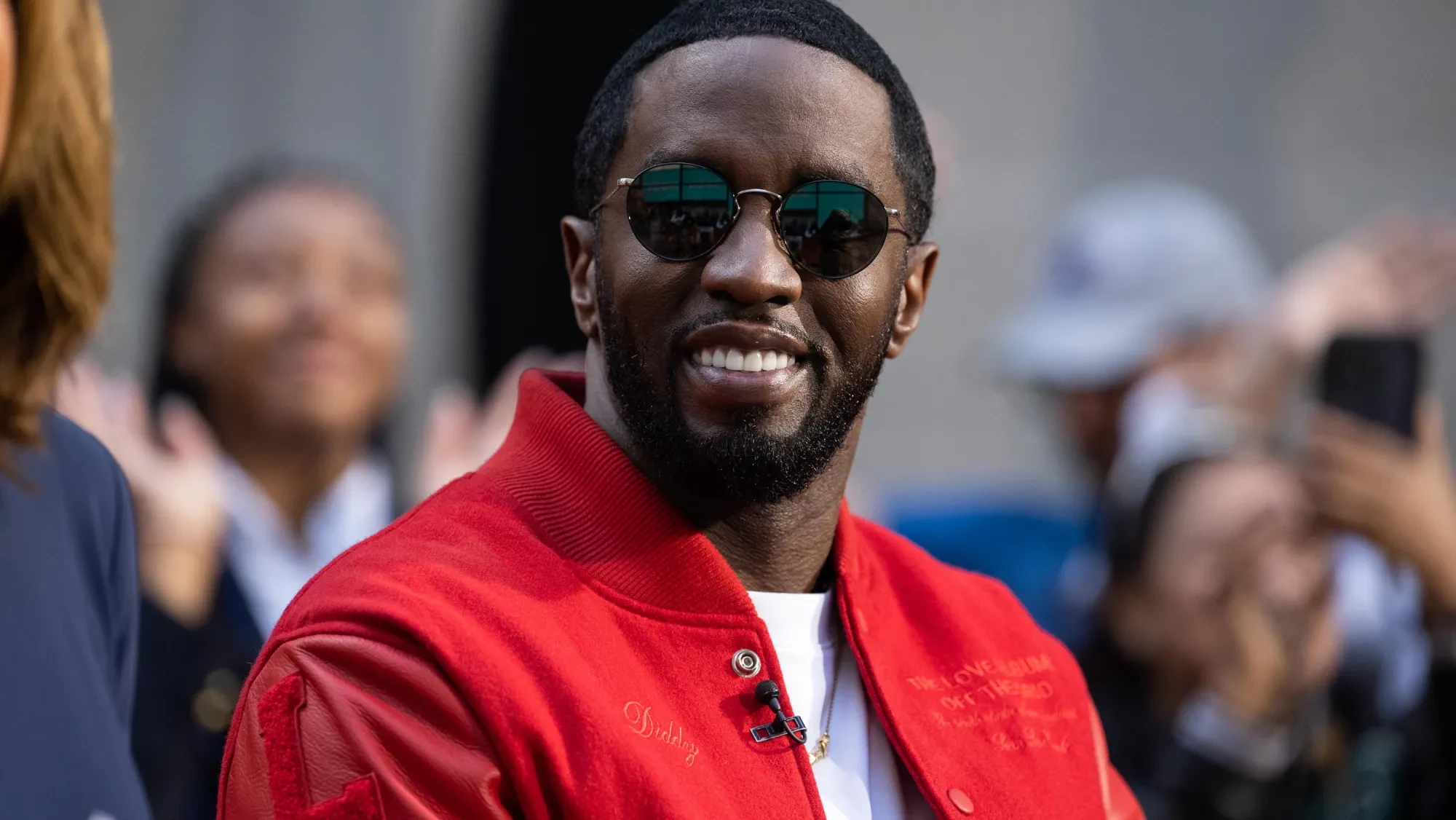 DIDDY AFUNGUA DARASA GEREZANI, ANAWAFUNDISHA BIASHARA WAFUNGWA WENZAKE