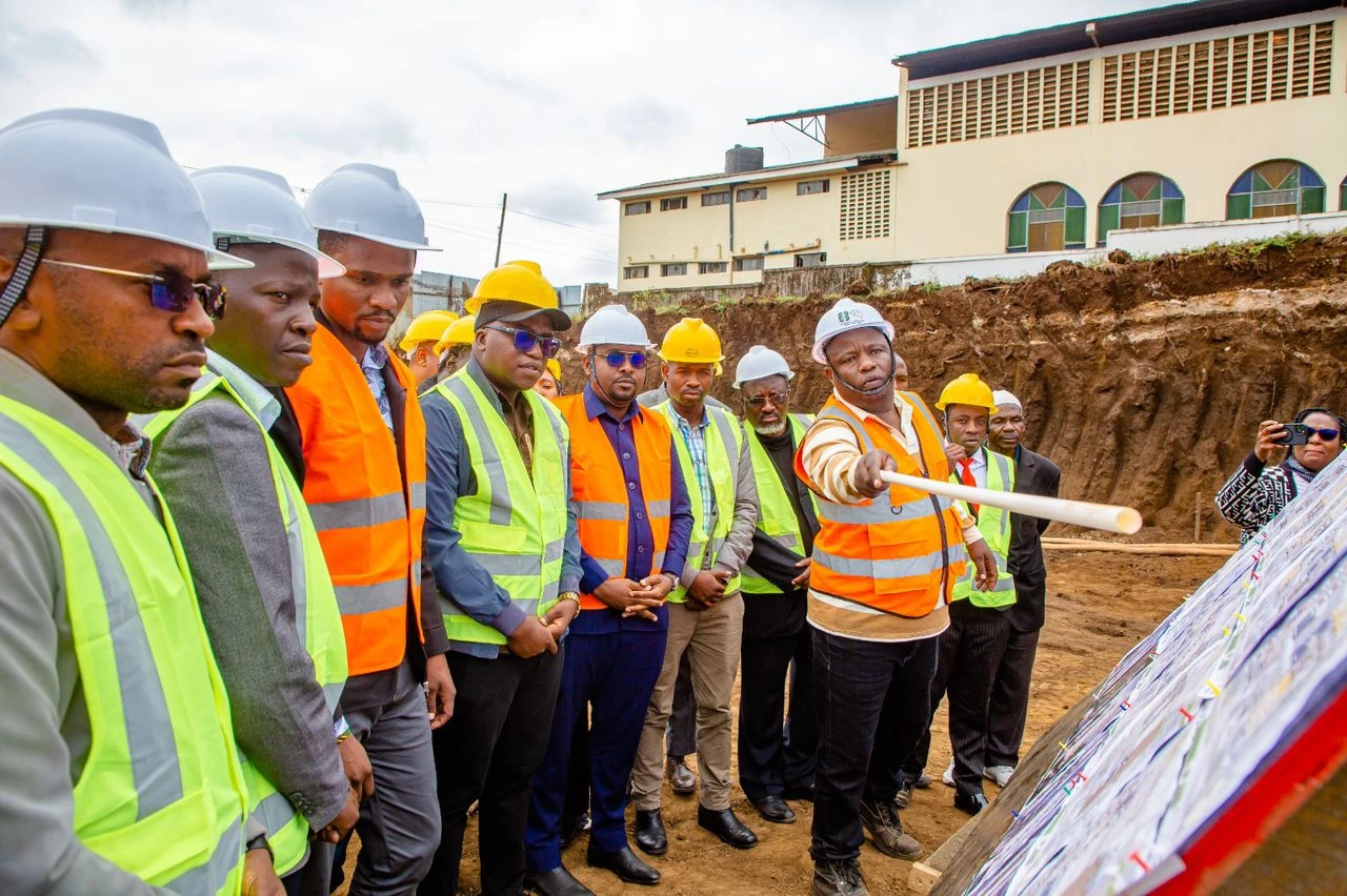 WAZIRI MAVUNDE AKAGUA UJENZI WA JENGO LA GHOROFA NANE LA MAFUNZO YA UONGEZAJI THAMANI MADINI VITO WAZIRI MAVUNDE AKAGUA UJENZI WA JENGO LA GHOROFA NANE LA MAFUNZO YA UONGEZAJI THAMANI MADINI VITO